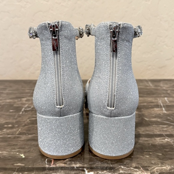 NEW Badgley Mischka Jewel Cathleen Heels - Picture 12 of 14